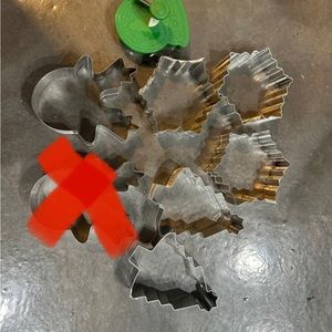 7 Christmas cookie cutters